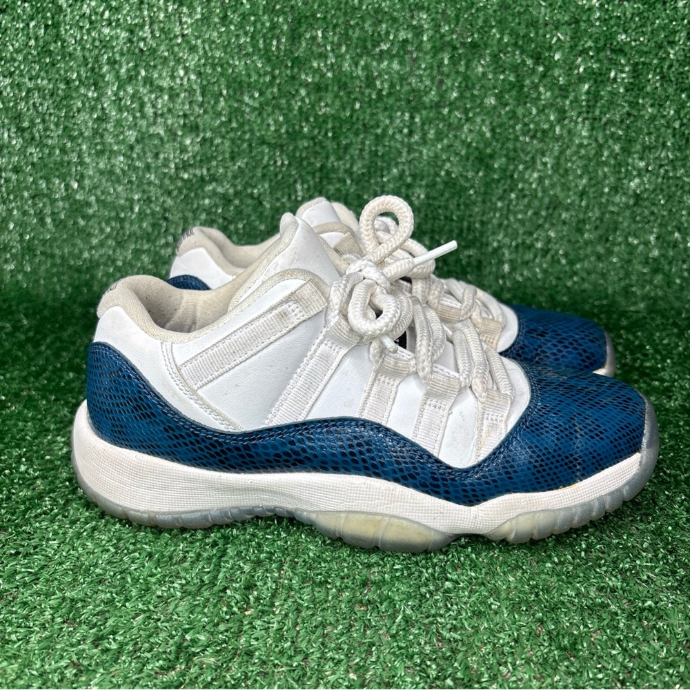 Jordan 11 Retro Low Snakeskin White Blue 2019 Size 4.5Y